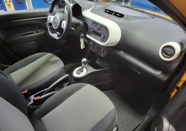 Renault Twingo cena 28900 przebieg: 13132, rok produkcji 2022 z Września małe 67